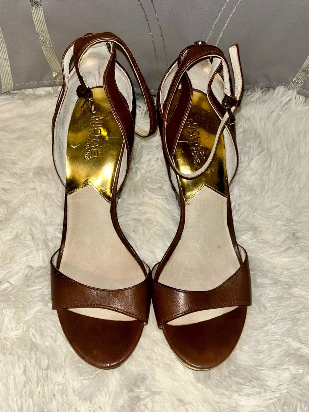 Gorgeous Michael Kors Brown Leather Open-Toe Wedge Heels with Ankle-Strap